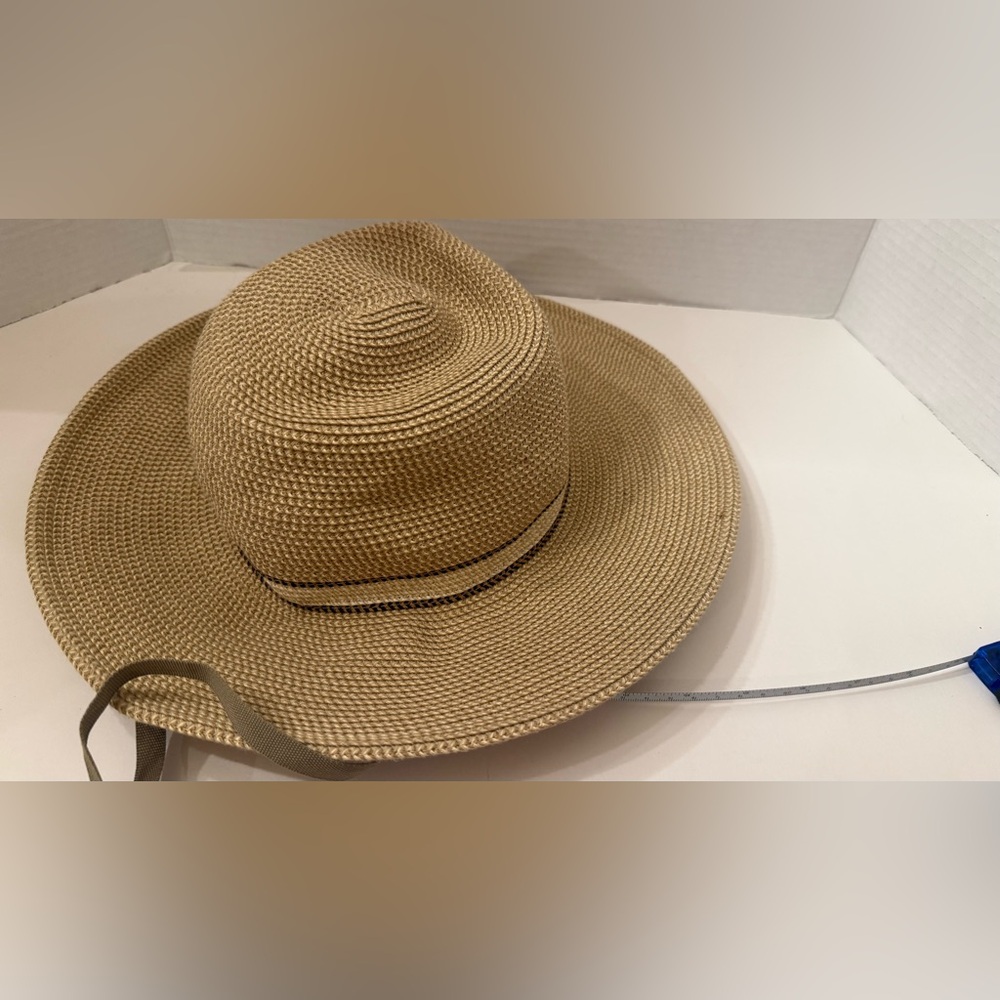 Solar Escape Sun Hat with adjustable tassel sun hat 14 inch brim TAN HAT EUC